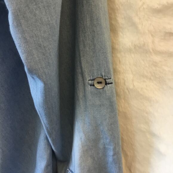 Red Tulips Blue 3/4 Button Up Long Sleeve Shirt - Picture 9 of 10